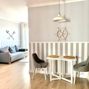 Mieszkanie W Marynarskim Stylu 700m Od Morza Apartment